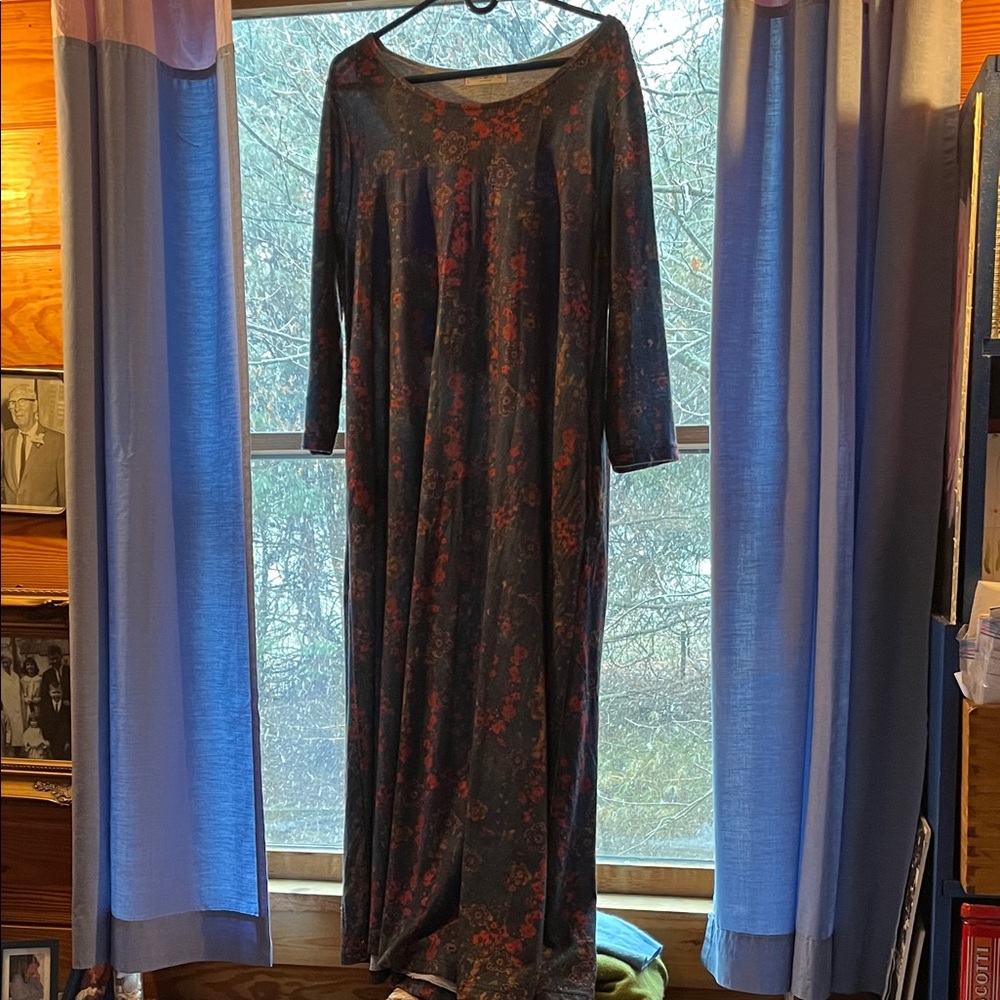 NATURAL LIFE Black Maxi Dress with Red Floral Print